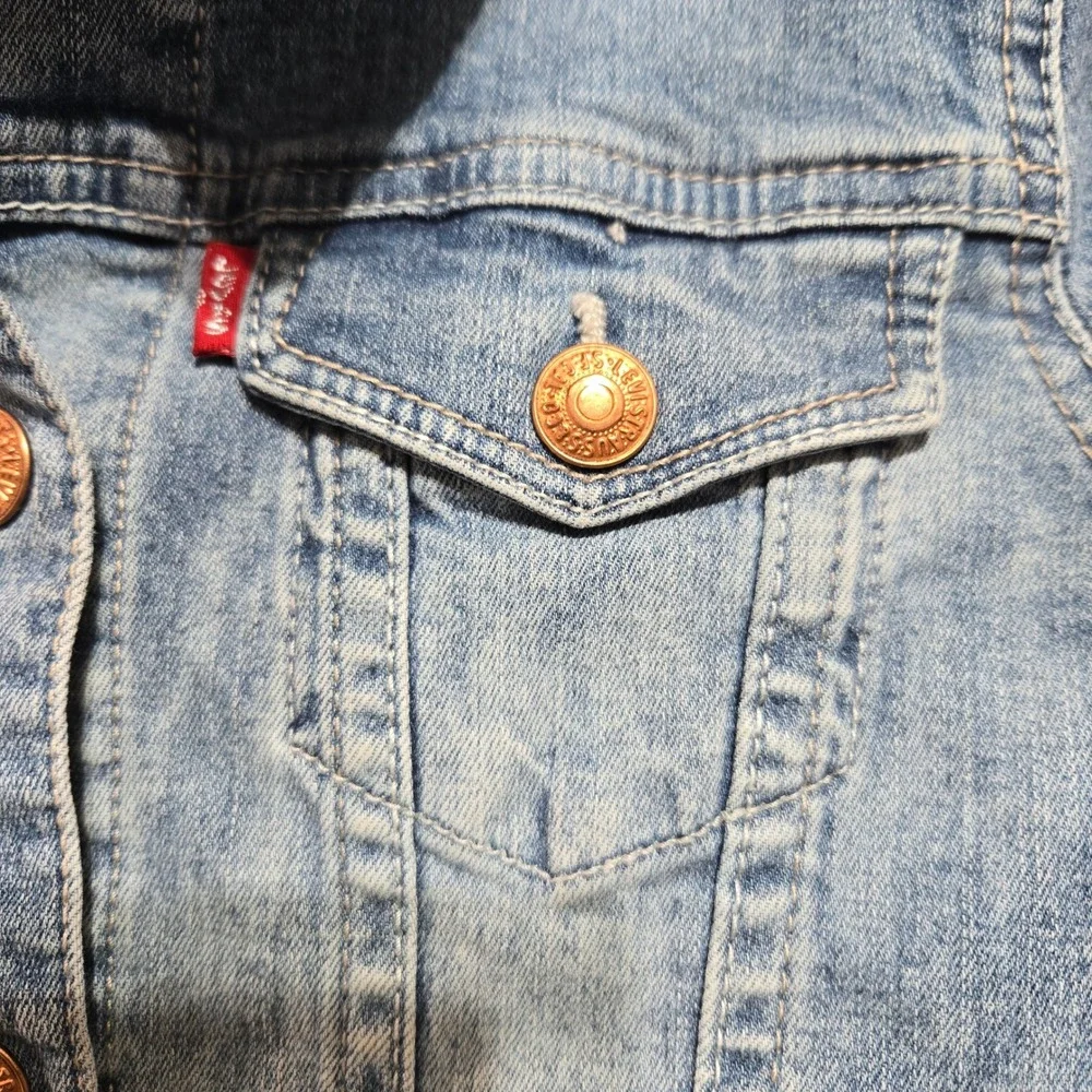 Levi's Denim Jacket Size 6X Blue Distressed Medium Wash #1288